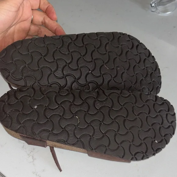 Birkenstock Bali Sandal Brown - Picture 5 of 7